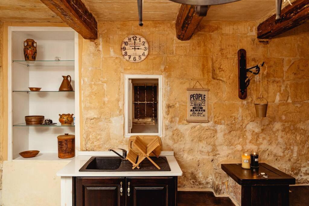 Enchanting 2Bdr Townhouse In Valletta Centre! Valeta Exterior foto