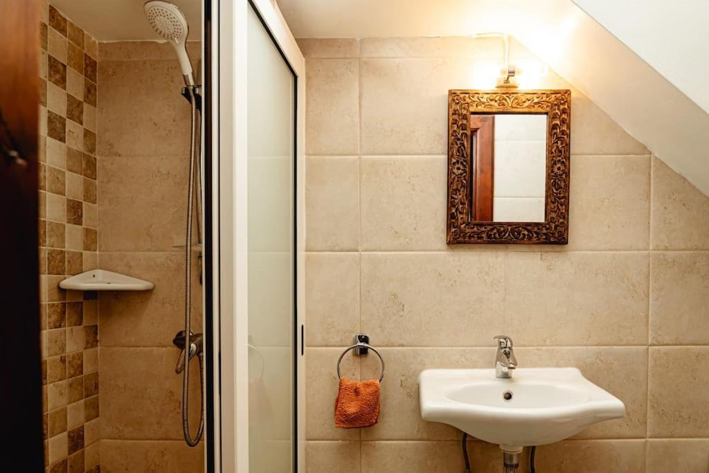 Enchanting 2Bdr Townhouse In Valletta Centre! Valeta Exterior foto